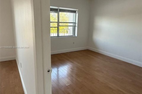 Appartement à louer à Miami Beach, Floride: 1 chambre, 67.35 m2 № 1985700 - photo 3