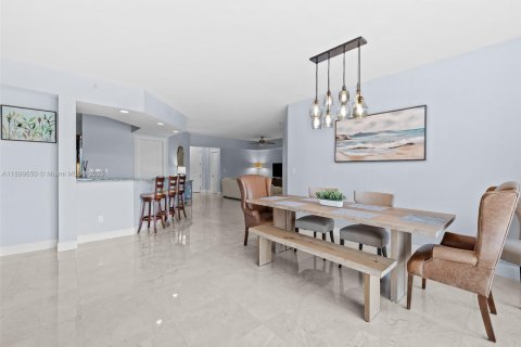 Condominio en venta en Fort Lauderdale, Florida, 2 dormitorios, 196.95 m2 № 1938928 - foto 4