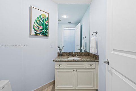 Condominio en venta en Fort Lauderdale, Florida, 2 dormitorios, 196.95 m2 № 1938928 - foto 22