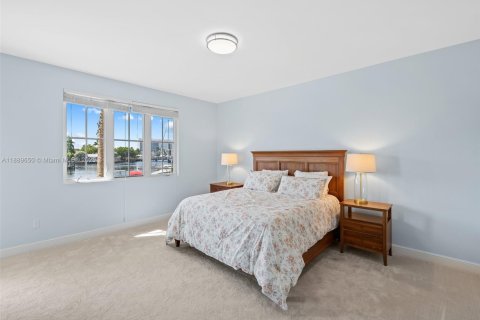 Condominio en venta en Fort Lauderdale, Florida, 2 dormitorios, 196.95 m2 № 1938928 - foto 12