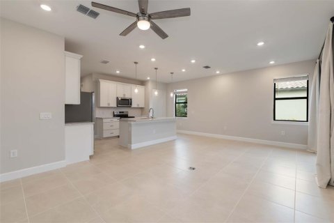 Villa ou maison à vendre à Lakewood Ranch, Floride: 4 chambres, 146.79 m2 № 2104674 - photo 13