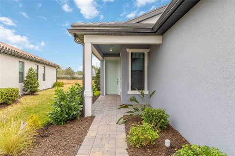 Villa ou maison à vendre à Lakewood Ranch, Floride: 4 chambres, 146.79 m2 № 2104674 - photo 3