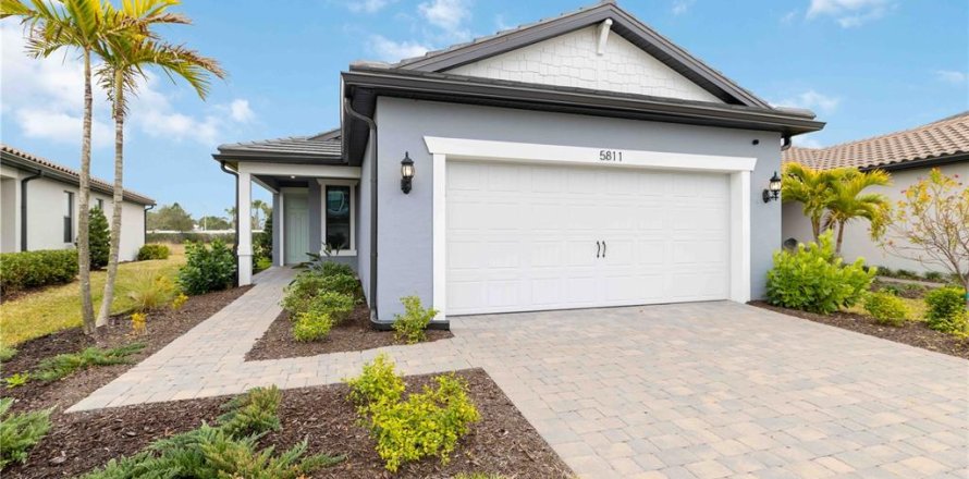 Villa ou maison à Lakewood Ranch, Floride 4 chambres, 146.79 m2 № 2104674