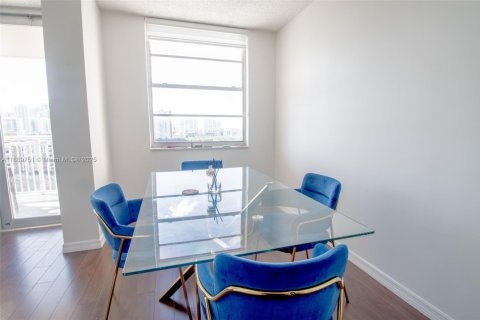 Copropriété à vendre à Sunny Isles Beach, Floride: 1 chambre, 90.58 m2 № 2021343 - photo 13