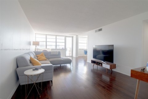 Copropriété à vendre à Sunny Isles Beach, Floride: 1 chambre, 90.58 m2 № 2021343 - photo 8