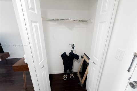 Copropriété à vendre à Sunny Isles Beach, Floride: 1 chambre, 90.58 m2 № 2021343 - photo 23