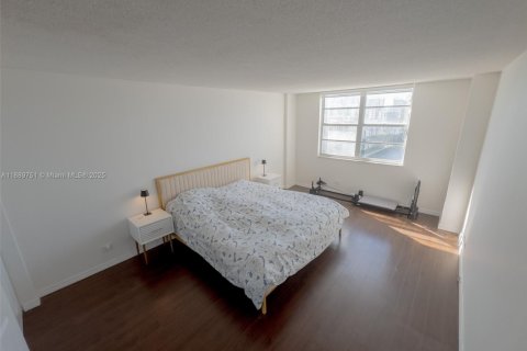 Copropriété à vendre à Sunny Isles Beach, Floride: 1 chambre, 90.58 m2 № 2021343 - photo 19