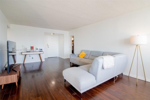 Copropriété à vendre à Sunny Isles Beach, Floride: 1 chambre, 90.58 m2 № 2021343 - photo 7