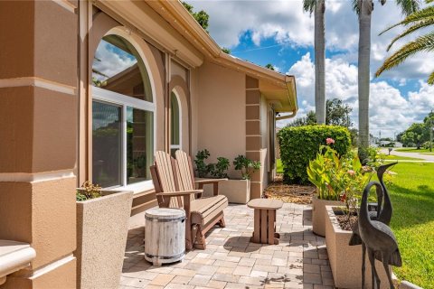 Villa ou maison à vendre à Punta Gorda, Floride: 3 chambres, 215.72 m2 № 1875757 - photo 7