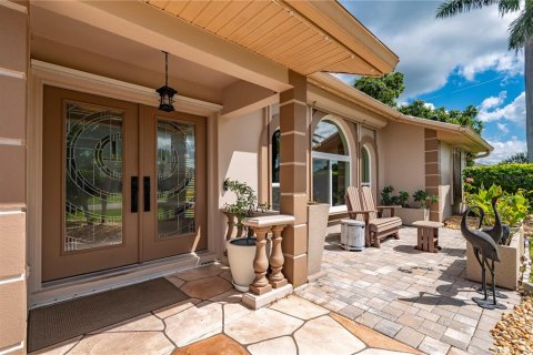 Villa ou maison à vendre à Punta Gorda, Floride: 3 chambres, 215.72 m2 № 1875757 - photo 6