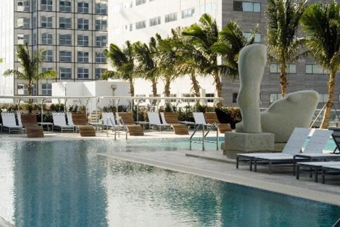 Condo in Miami, Florida, 1 bedroom № 2243784 - photo 3