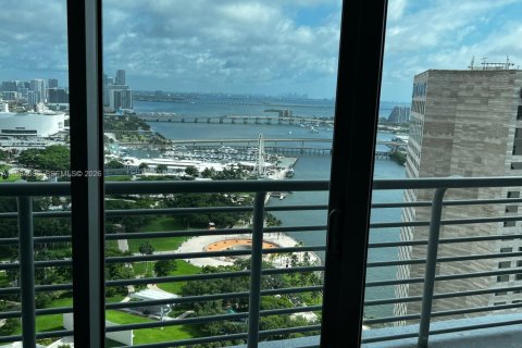 Condo in Miami, Florida, 1 bedroom № 2243784 - photo 5