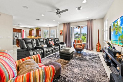 Villa ou maison à vendre à Wellington, Floride: 6 chambres, 368.17 m2 № 2169035 - photo 21