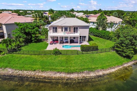 Villa ou maison à vendre à Wellington, Floride: 6 chambres, 368.17 m2 № 2169035 - photo 2