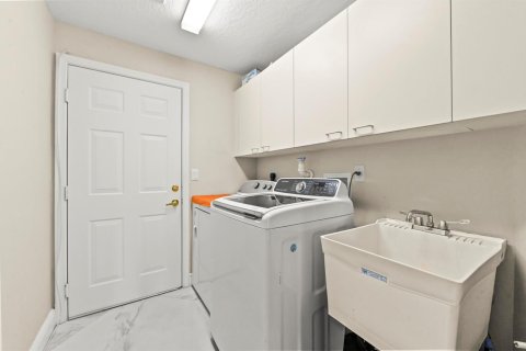 Villa ou maison à vendre à Wellington, Floride: 6 chambres, 368.17 m2 № 2169035 - photo 27