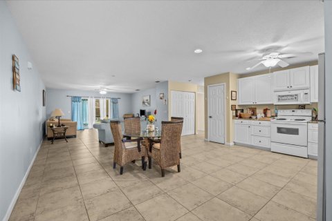 Copropriété à vendre à Port St. Lucie, Floride: 2 chambres, 134.15 m2 № 2078281 - photo 2