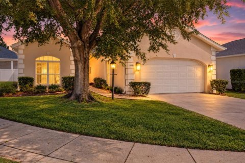 Casa en Ocala, Florida 2 dormitorios, 155.8 m2 № 2384160