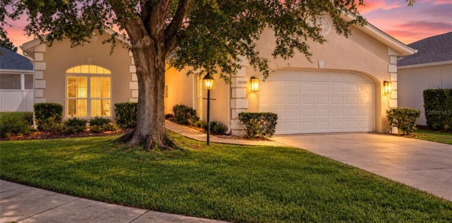 Casa en Ocala, Florida 2 dormitorios, 155.8 m2 № 2384160
