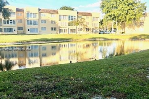 Condominio en venta en Tamarac, Florida, 2 dormitorios, 81.75 m2 № 1986457 - foto 23