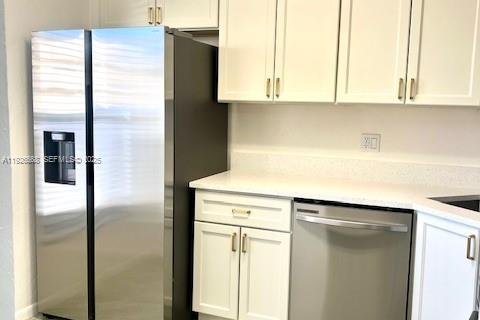 Condominio en venta en Tamarac, Florida, 2 dormitorios, 81.75 m2 № 1986457 - foto 6