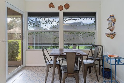 House in Tamarac, Florida 4 bedrooms, 190.73 sq.m. № 2392282 - photo 22