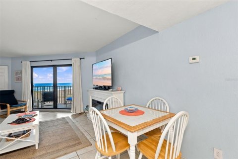 Condo in Daytona Beach Shores, Florida, 1 bedroom  № 2406914 - photo 15