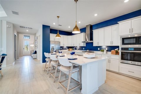 House in Lakewood Ranch, Florida 3 bedrooms, 208.75 sq.m. № 2091636 - photo 7