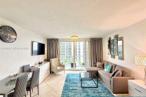 Condo in Sunny Isles Beach, Florida № 2060178 - photo 8