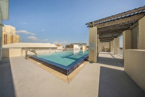 Купить кондоминиум в Майами, Флорида 1 спальня, 64.2м2, № 2154460 - фото 11