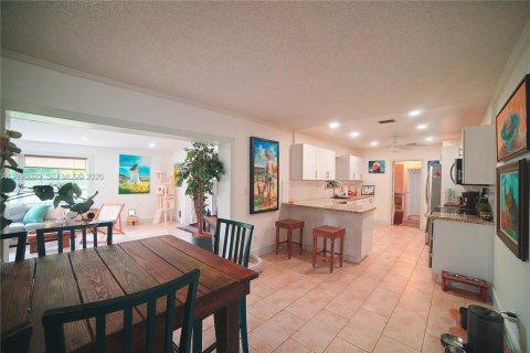 House in Homestead, Florida 4 bedrooms, 186.92 sq.m. № 2058686 - photo 24