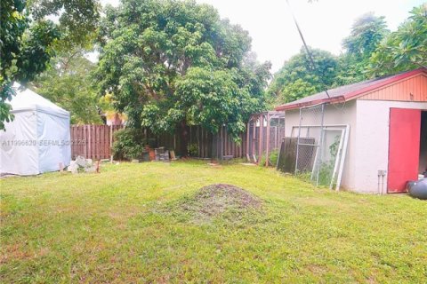 House in Homestead, Florida 4 bedrooms, 186.92 sq.m. № 2058686 - photo 11