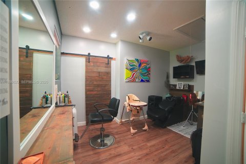 House in Homestead, Florida 4 bedrooms, 186.92 sq.m. № 2058686 - photo 22