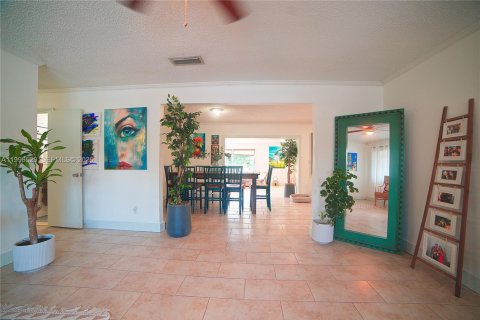 House in Homestead, Florida 4 bedrooms, 186.92 sq.m. № 2058686 - photo 10