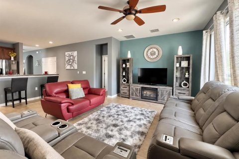 House in Orlando, Florida 3 bedrooms, 160.16 sq.m. № 2355113 - photo 5