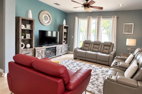 House in Orlando, Florida 3 bedrooms, 160.16 sq.m. № 2355113 - photo 6