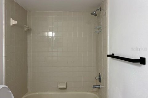 Villa ou maison à louer à Orlando, Floride: 3 chambres, 130.16 m2 № 2416417 - photo 10