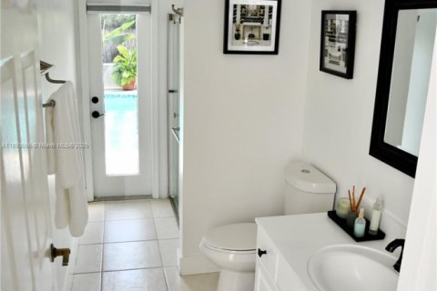 Casa en venta en Delray Beach, Florida, 4 dormitorios, 217.67 m2 № 1965551 - foto 23