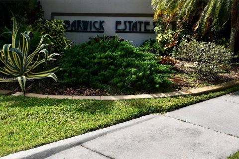 Casa en venta en Delray Beach, Florida, 4 dormitorios, 217.67 m2 № 1965551 - foto 2