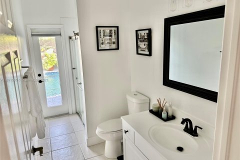 Casa en venta en Delray Beach, Florida, 4 dormitorios, 217.67 m2 № 1965551 - foto 22