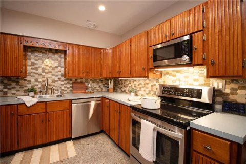 Casa en alquiler en Saint Petersburg, Florida, 4 dormitorios, 136.01 m2 № 1759468 - foto 11