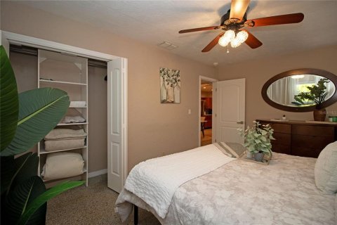 Casa en alquiler en Saint Petersburg, Florida, 4 dormitorios, 136.01 m2 № 1759468 - foto 20