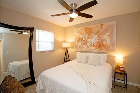 Casa en alquiler en Saint Petersburg, Florida, 4 dormitorios, 136.01 m2 № 1759468 - foto 22