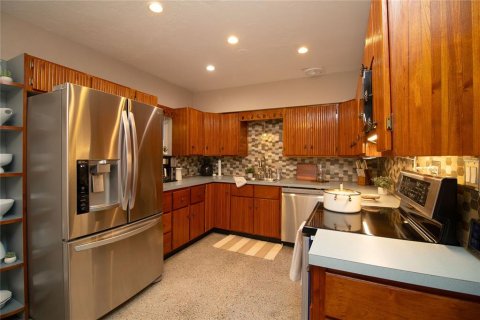Casa en alquiler en Saint Petersburg, Florida, 4 dormitorios, 136.01 m2 № 1759468 - foto 6