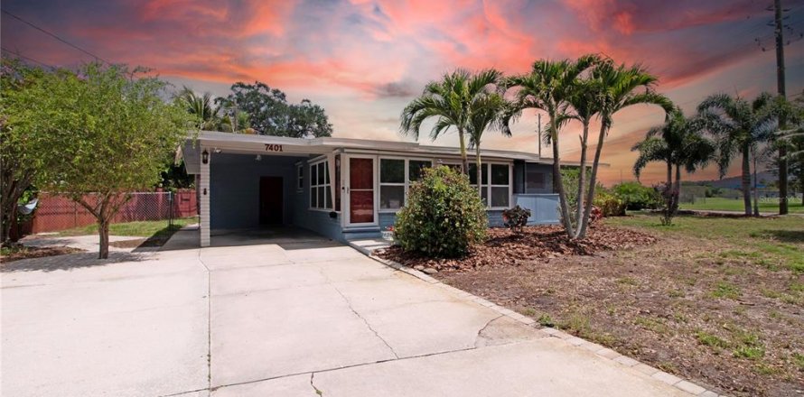 Villa ou maison à Saint Petersburg, Floride 4 chambres, 136.01 m2 № 1759468