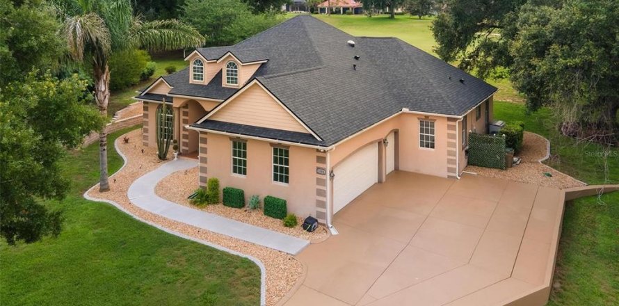 Casa en Lady Lake, Florida 3 dormitorios, 250.65 m2 № 2219251