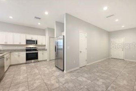 Townhouse in Sarasota, Florida 3 bedrooms, 199.09 sq.m. № 2427597 - photo 2