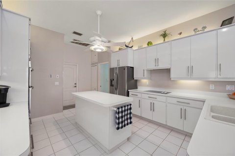 House in Punta Gorda, Florida 3 bedrooms, 239.87 sq.m. № 2196676 - photo 24