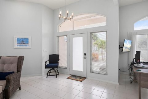 House in Punta Gorda, Florida 3 bedrooms, 239.87 sq.m. № 2196676 - photo 10