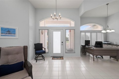 House in Punta Gorda, Florida 3 bedrooms, 239.87 sq.m. № 2196676 - photo 9