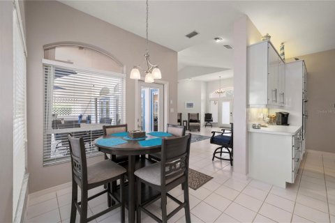 House in Punta Gorda, Florida 3 bedrooms, 239.87 sq.m. № 2196676 - photo 18